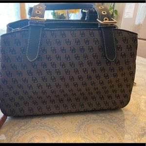 Dooney & Bourke